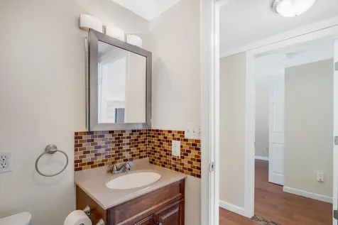 164 Chauncey Avenue Manchester NH 03104