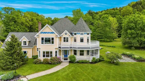 302 Ledge Hill Drive Georgia VT 05478