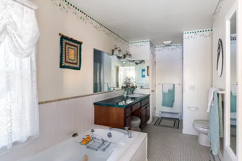 302 Ledge Hill Drive Georgia VT 05478