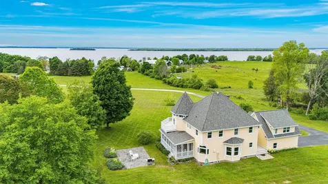 302 Ledge Hill Drive Georgia VT 05478