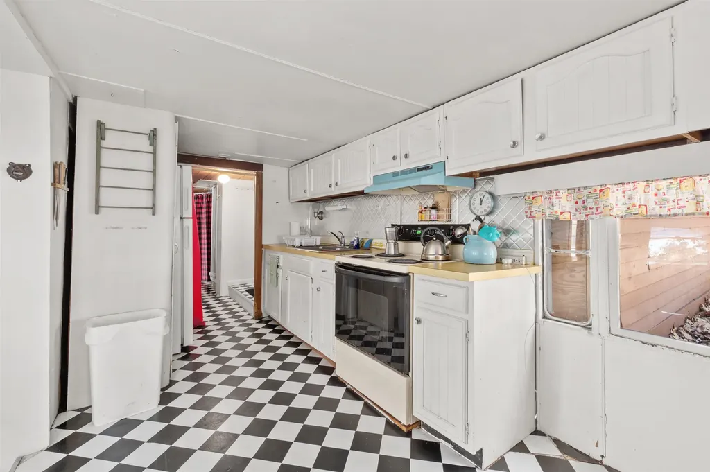 38 Brookside Lane Center Harbor NH 03226