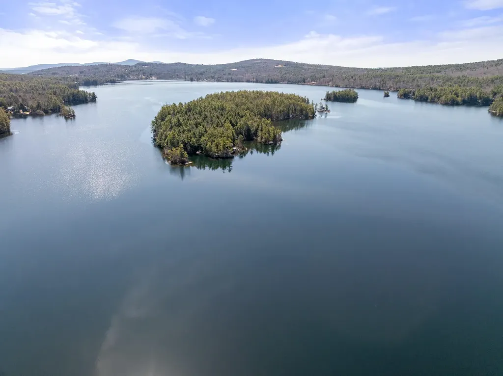 38 Brookside Lane Center Harbor NH 03226