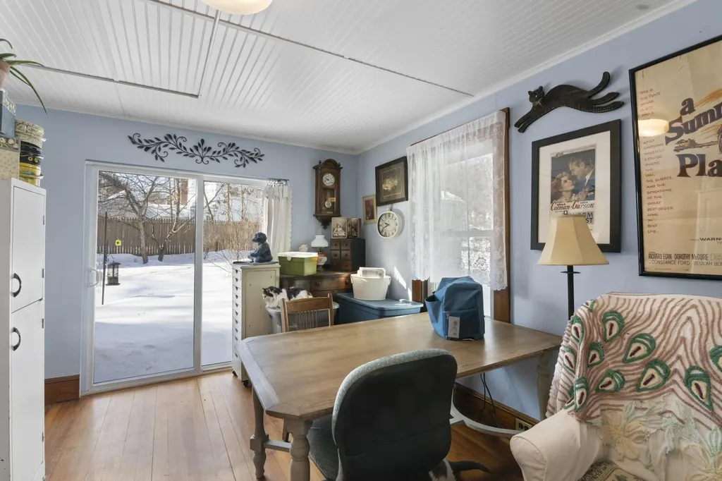 52 Belmont Avenue Brattleboro VT 05301