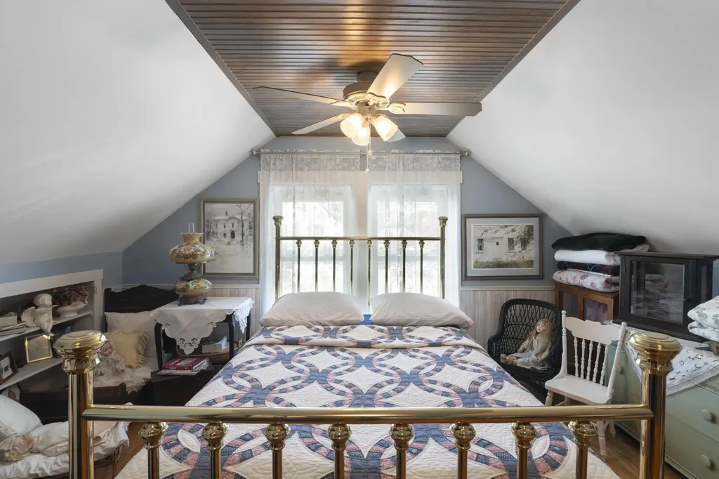 52 Belmont Avenue Brattleboro VT 05301