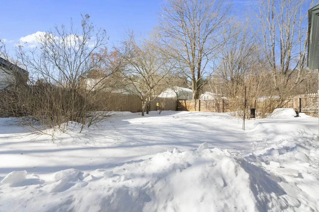 52 Belmont Avenue Brattleboro VT 05301