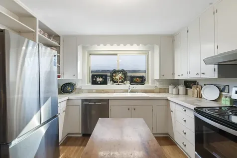 52 Belmont Avenue Brattleboro VT 05301