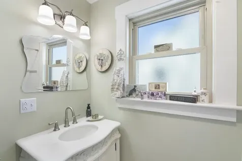 52 Belmont Avenue Brattleboro VT 05301