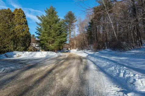 22 Slate Circle Manchester VT 05255