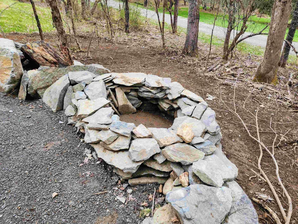 82 Hodge Hill Road Lisbon NH 03585