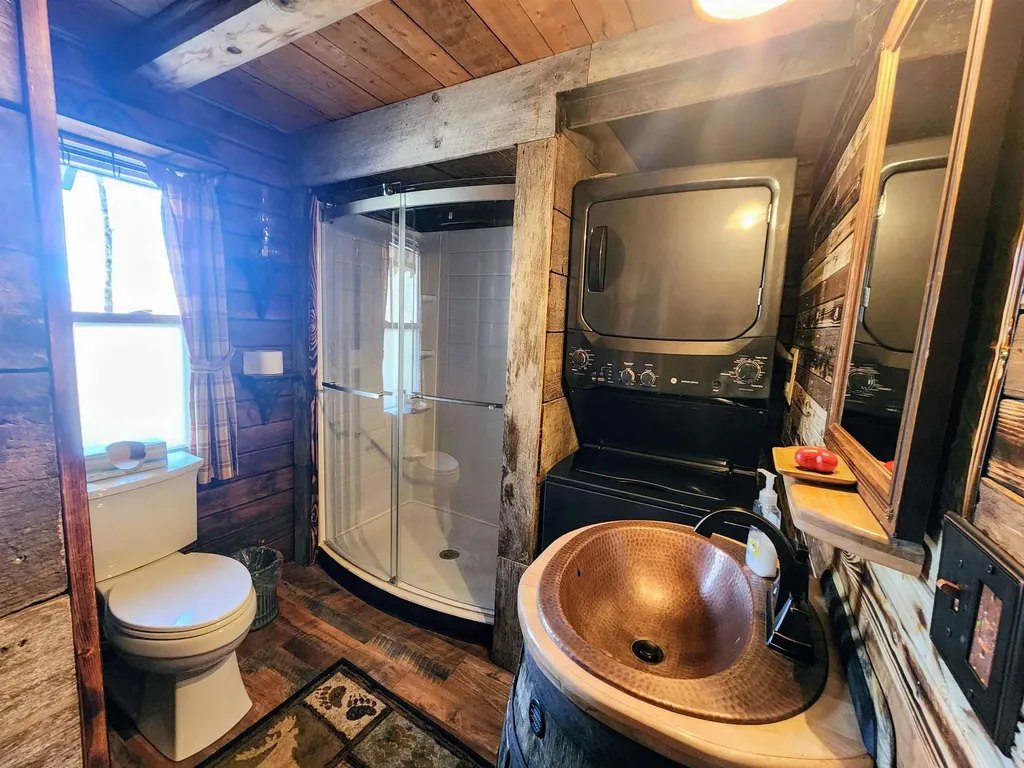 82 Hodge Hill Road Lisbon NH 03585