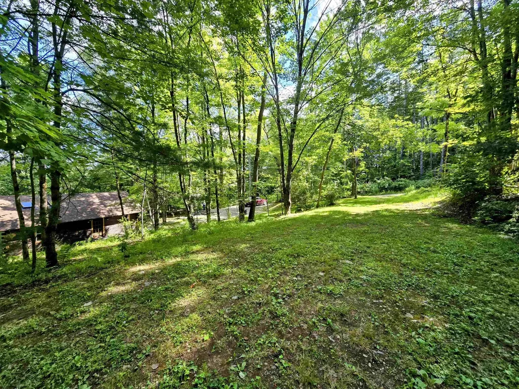 82 Hodge Hill Road Lisbon NH 03585