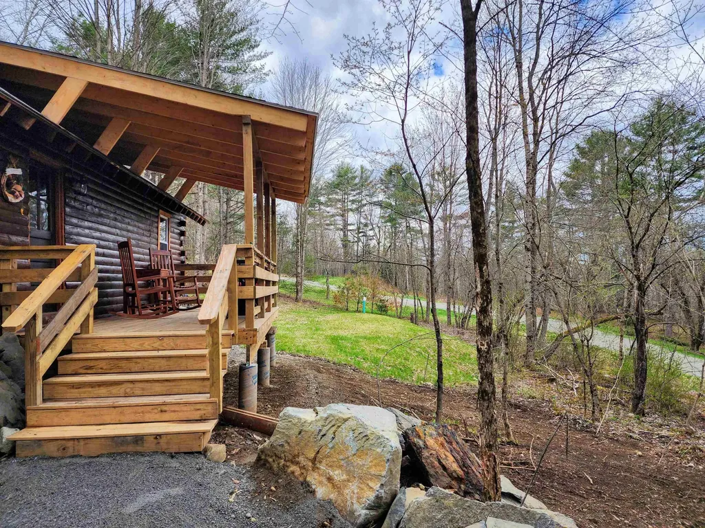 82 Hodge Hill Road Lisbon NH 03585