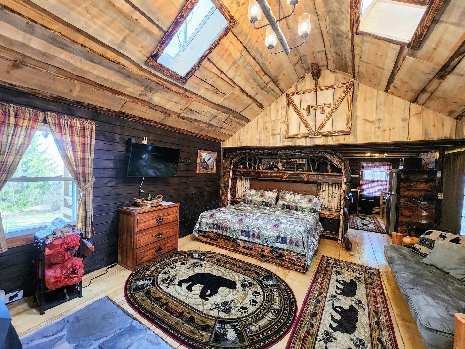 82 Hodge Hill Road Lisbon NH 03585