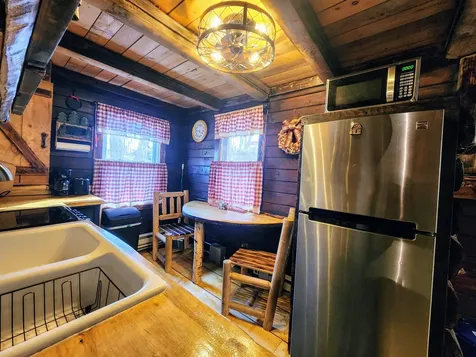 82 Hodge Hill Road Lisbon NH 03585