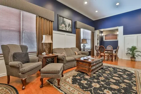 22 Centerwood Way Manchester NH 03102