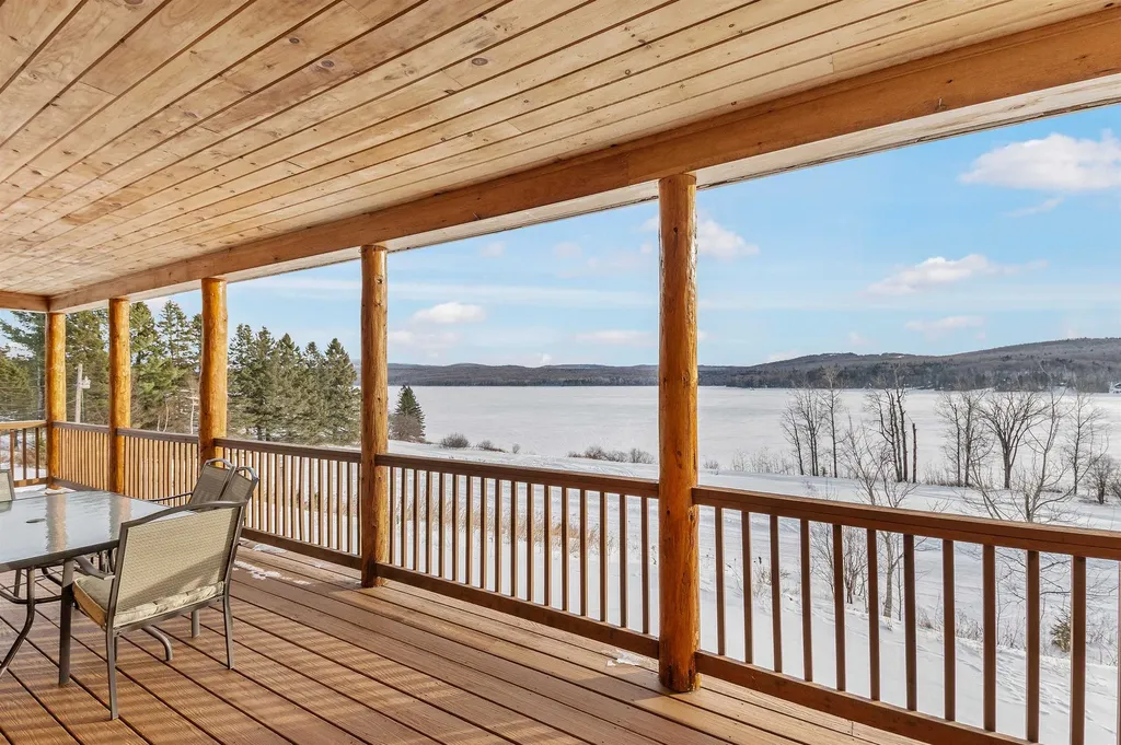 2002 N Main Street Pittsburg NH 03592