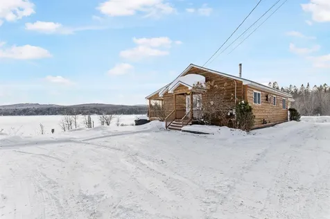 2002 N Main Street Pittsburg NH 03592