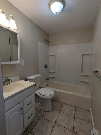 11 Lancelot Court Salem NH 03079