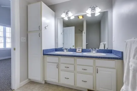 33 Dogwood Lane Newmarket NH 03857