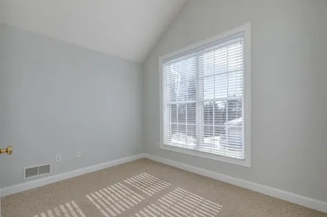 33 Dogwood Lane Newmarket NH 03857