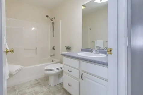 33 Dogwood Lane Newmarket NH 03857
