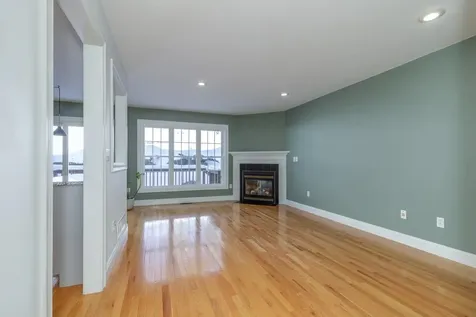 33 Dogwood Lane Newmarket NH 03857
