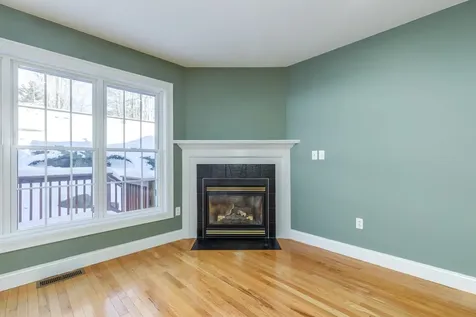 33 Dogwood Lane Newmarket NH 03857