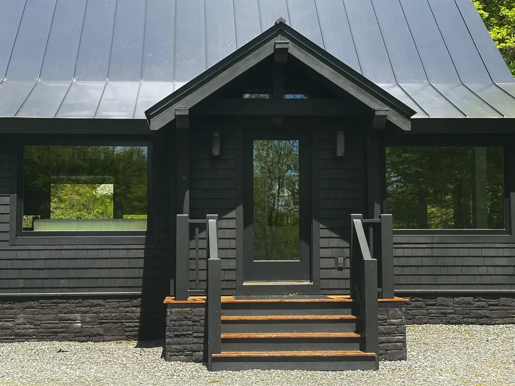 903 Old County Road Cavendish VT 05142