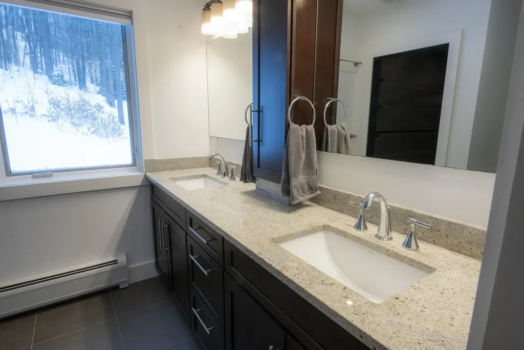 903 Old County Road Cavendish VT 05142