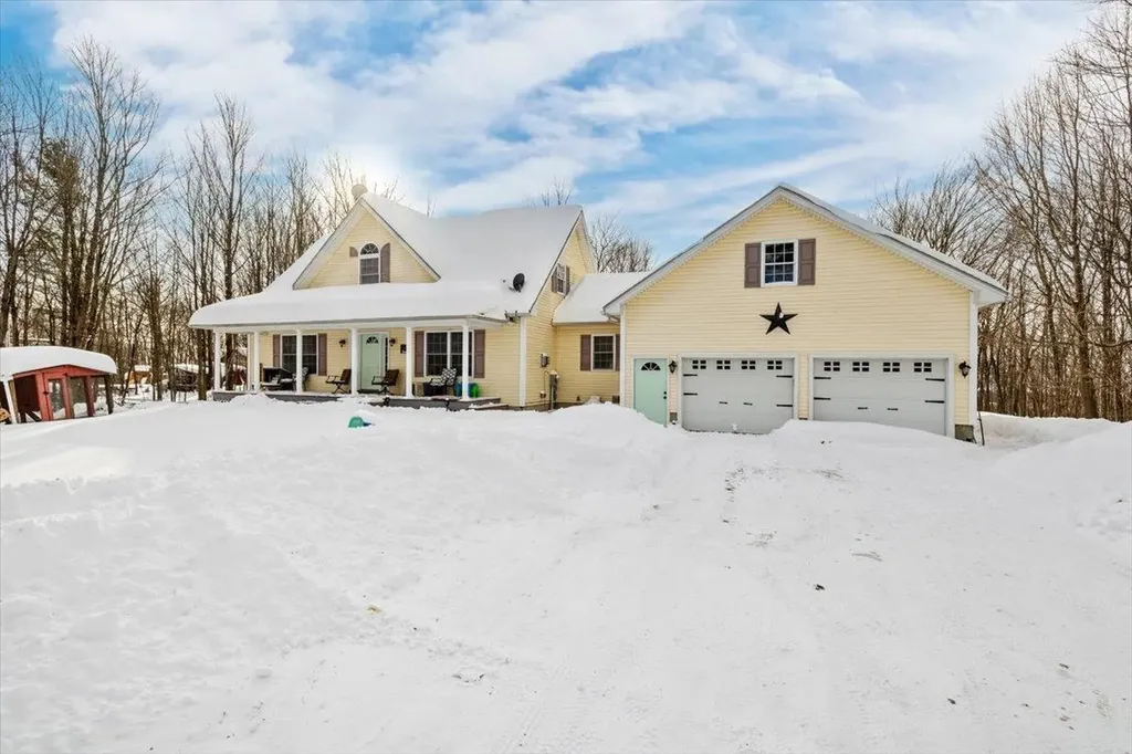 49 Upper Meadow Road Fairfax VT 05454