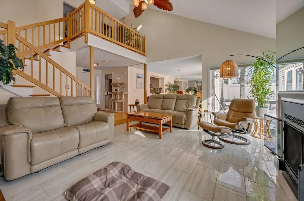 58 Walden Pond Drive Nashua NH 03064