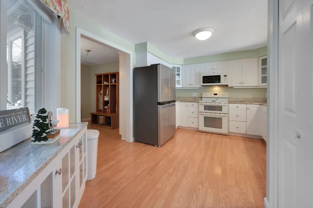 58 Walden Pond Drive Nashua NH 03064