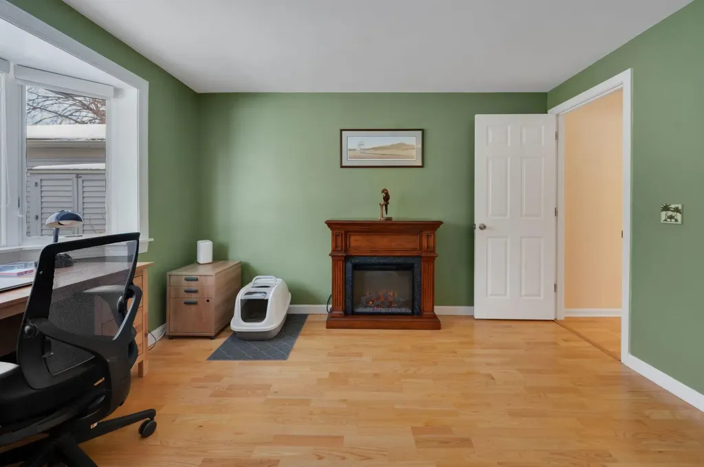 58 Walden Pond Drive Nashua NH 03064