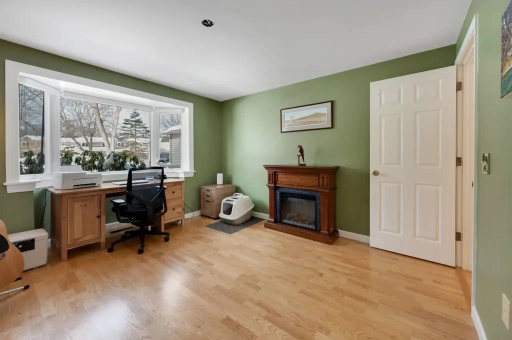 58 Walden Pond Drive Nashua NH 03064