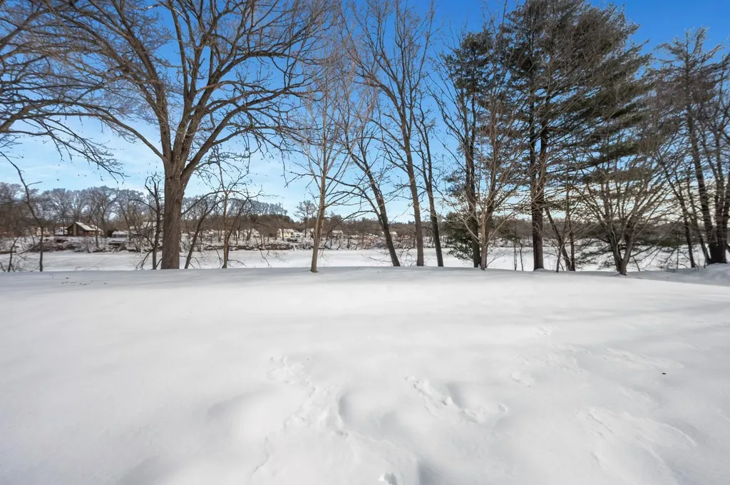 58 Walden Pond Drive Nashua NH 03064