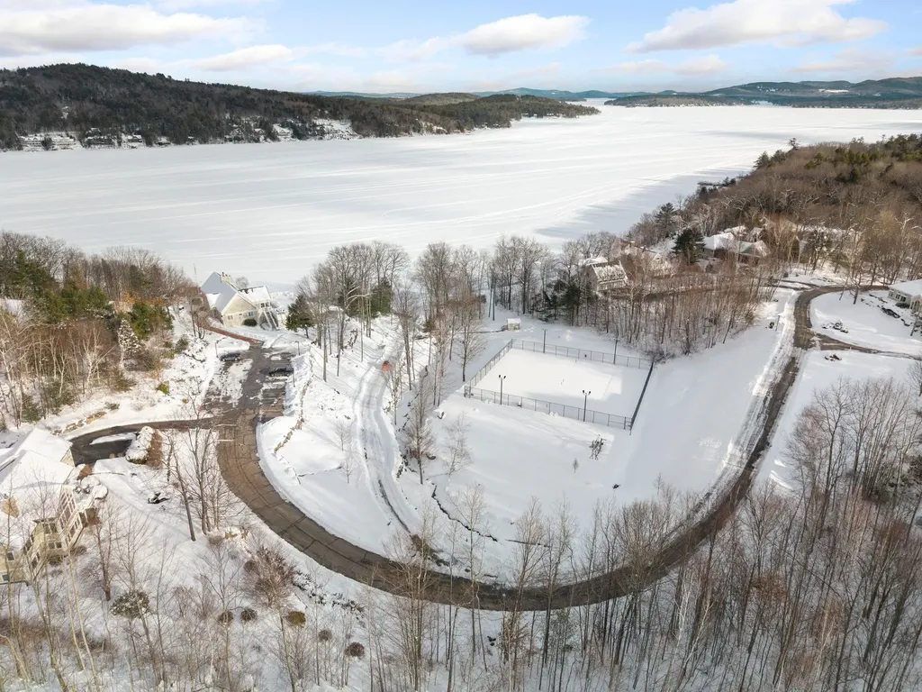 19 Grouse Hollow Road Meredith NH 03253