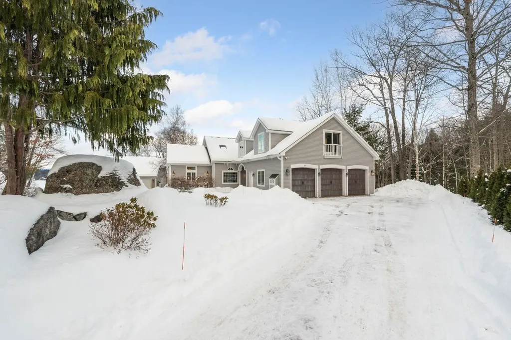 19 Grouse Hollow Road Meredith NH 03253