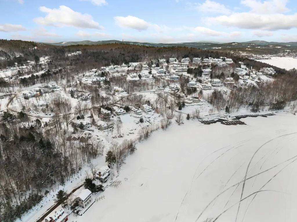 19 Grouse Hollow Road Meredith NH 03253