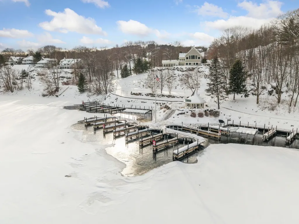 19 Grouse Hollow Road Meredith NH 03253