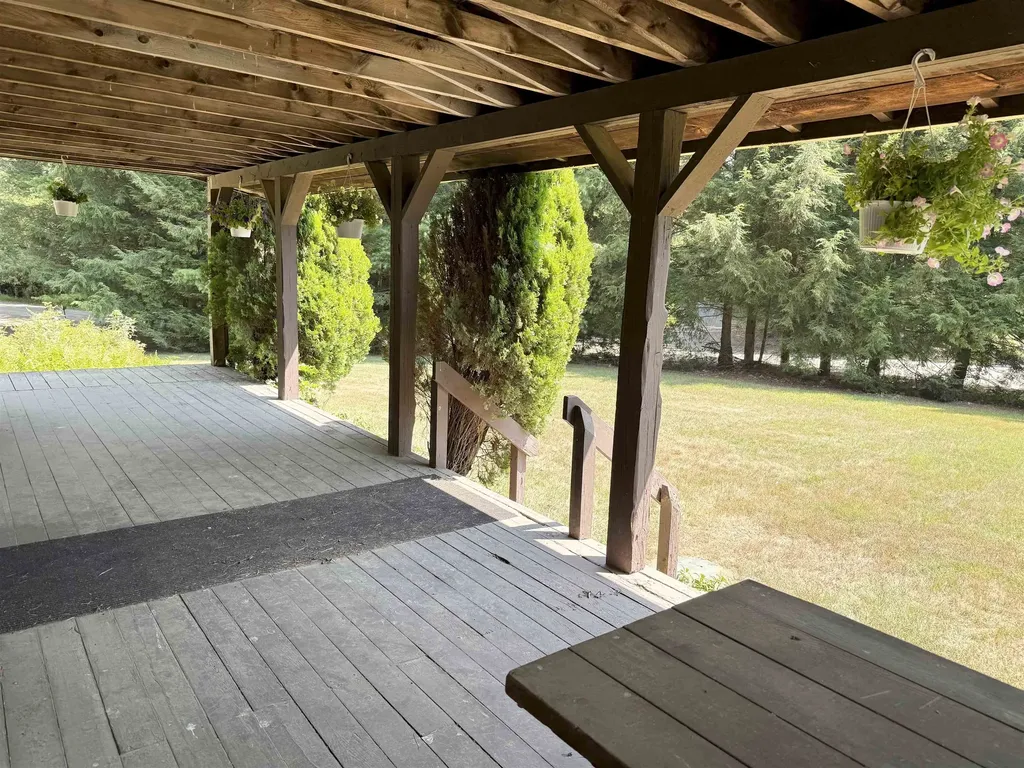 112 Breezy Acres Drive Vernon VT 05354