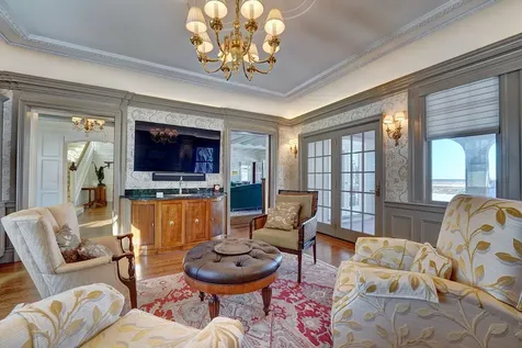34 Willow Avenue North Hampton NH 03862