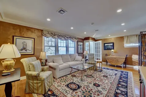 34 Willow Avenue North Hampton NH 03862