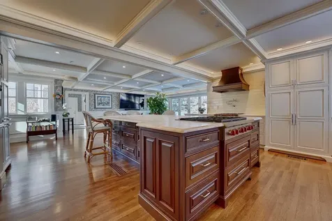 34 Willow Avenue North Hampton NH 03862