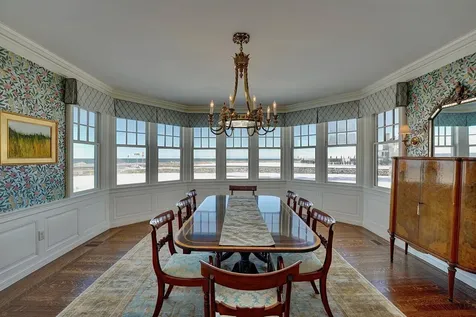 34 Willow Avenue North Hampton NH 03862