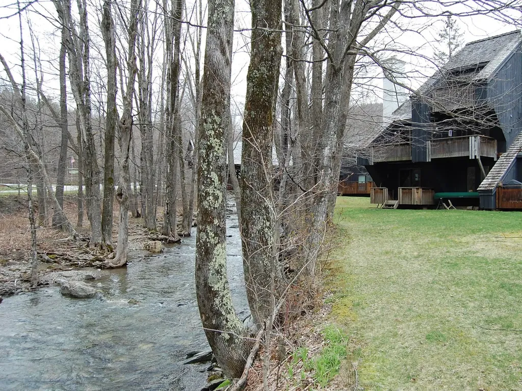 4604 Battleground Road Fayston VT 05673