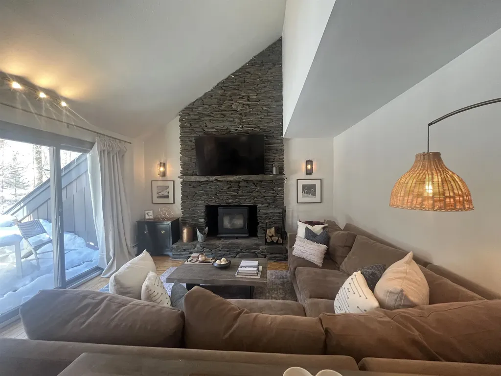 4604 Battleground Road Fayston VT 05673