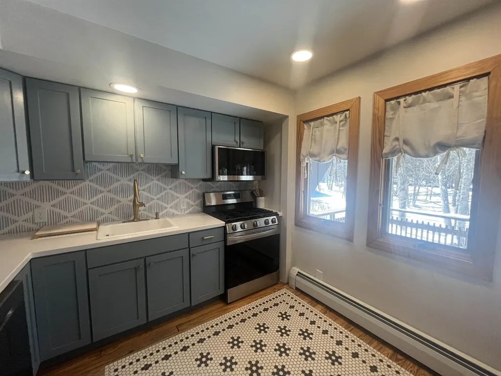 4604 Battleground Road Fayston VT 05673