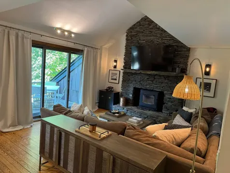 4604 Battleground Road Fayston VT 05673