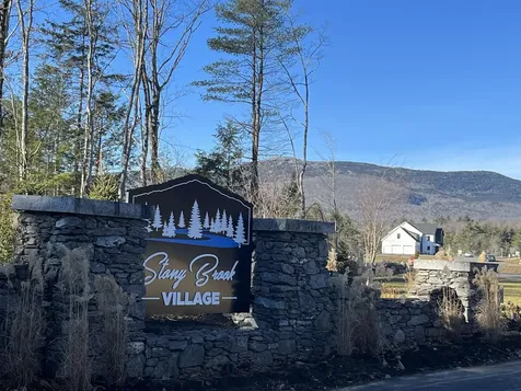 Roberts Drive Jaffrey NH 03452