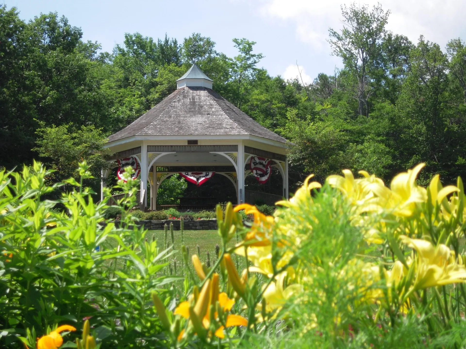 Edgemont Road Sunapee NH 03782